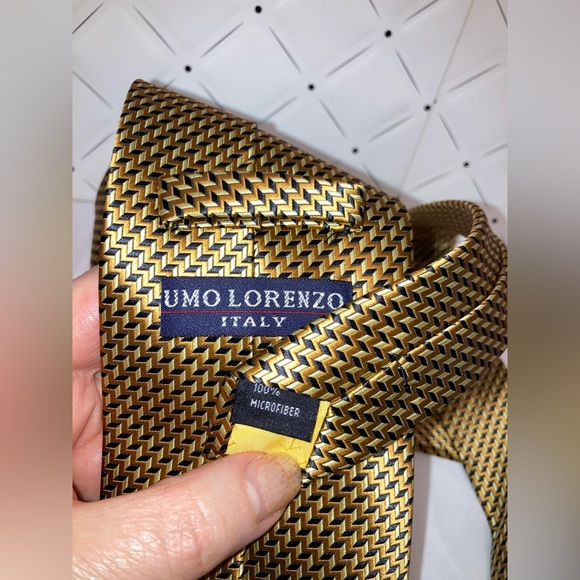 Tie - Picture 5 of 5